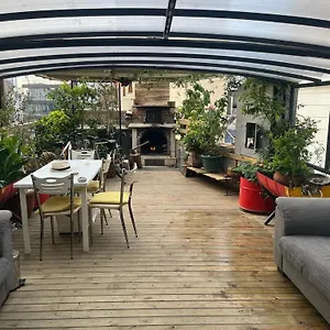 Kadikoy Terrace Bbq Close 2 Block Ferry Bull Metro Nighlife , Стамбул Турция